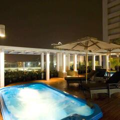 Отель FuramaXclusive Asoke, Bangkok бассейн