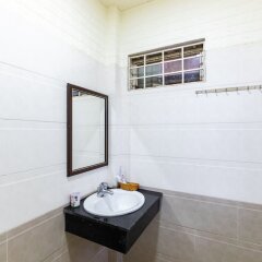 Отель Bong'S House Homestay Хойан ванная фото 2