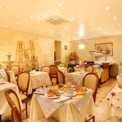 Отель The Originals Hotels Paris Paix République Париж помещение для мероприятий