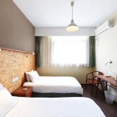 Отель Shanghai Nanjing Road Youth Hostel Китай, Шанхай - отзывы, цены и фото номеров - забронировать отель Shanghai Nanjing Road Youth Hostel онлайн комната для гостей фото 3