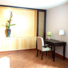 Отель Gardengrove Suites Бангкок удобства в номере фото 2