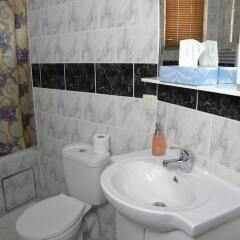 Отель City Center Apartements Fourche Бельгия, Брюссель - отзывы, цены и фото номеров - забронировать отель City Center Apartements Fourche онлайн ванная фото 2