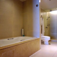 Отель Holiday Inn Shifu Гуанчжоу ванная фото 2