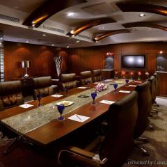 Отель The Claridges New Delhi интерьер отеля