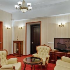 Hotel Ukraine in Kyiv, Ukraine from 62$, photos, reviews - zenhotels.com guestroom photo 5