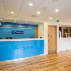 Отель Travelodge Southampton Central интерьер отеля фото 2
