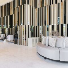 Отель THE BASE Uptown By Favstay Таиланд, Пхукет - отзывы, цены и фото номеров - забронировать отель THE BASE Uptown By Favstay онлайн гостиничный бар