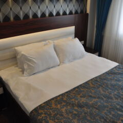 Отель Madi Otel Izmir комната для гостей