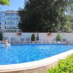 Hotel Lotos бассейн