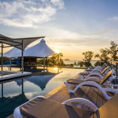Отель Beyond At Patong Патонг бассейн фото 2