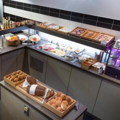 Отель Albus Hotel Amsterdam City Centre Нидерланды, Амстердам - 1 отзыв об отеле, цены и фото номеров - забронировать отель Albus Hotel Amsterdam City Centre онлайн питание фото 2