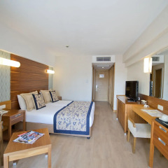 Отель Trendy Side Beach - All Inclusive - Adults Only комната для гостей фото 4