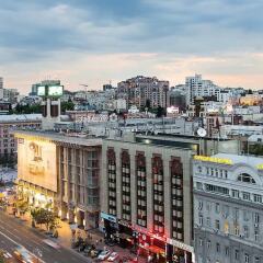 Hotel Dnipro городской автобус