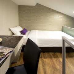 V Hotel Bencoolen в номере