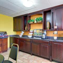 Отель Comfort Inn University Center питание