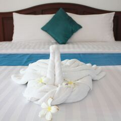 Отель Waterside Resort пляж