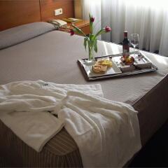 Hotel Silken Torre Garden в номере фото 2