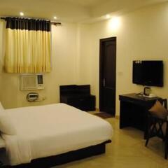 Отель Tulip Inn West Delhi комната для гостей фото 4