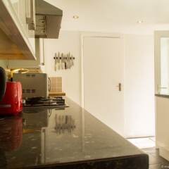 Отель Bright and Spacious 1 Bedroom Flat With Garden Брайтон в номере