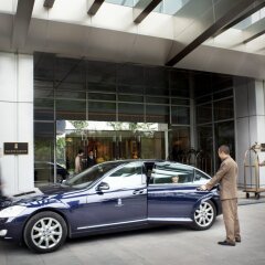 Отель The Ritz-Carlton, Guangzhou городской автобус