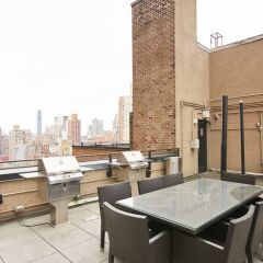 Отель Charming Midtown East Suites by Sonder
