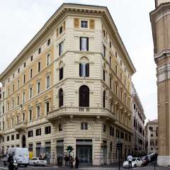 Отель Inn Rome Rooms & Suites вид на фасад фото 5