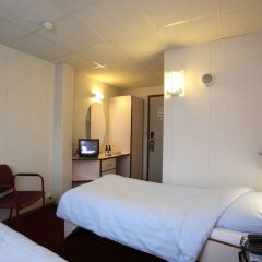 Отель Amstel Botel сейф в номере