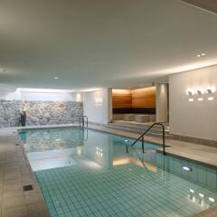 Отель Wander & Gourmet Hotel Bernerhof Швейцария, Гштад - отзывы, цены и фото номеров - забронировать отель Wander & Gourmet Hotel Bernerhof онлайн бассейн фото 2