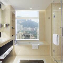 Отель Crowne Plaza Hong Kong Causeway Bay, an IHG Hotel Китай, Гонконг - отзывы, цены и фото номеров - забронировать отель Crowne Plaza Hong Kong Causeway Bay, an IHG Hotel онлайн ванная