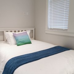 Vancouver West Cozy Retreat by Host Launch in Vancouver, Canada from 239$, photos, reviews - zenhotels.com guestroom photo 3