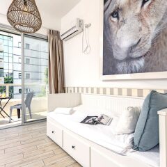 Heart of TLV-Modern wBalcony- 4BD & 3BR Израиль, Тель-Авив - отзывы, цены и фото номеров - забронировать отель Heart of TLV-Modern wBalcony- 4BD & 3BR онлайн фото 9