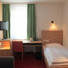Отель Steichele Hotel & Weinrestaurant Германия, Нюрнберг - отзывы, цены и фото номеров - забронировать отель Steichele Hotel & Weinrestaurant онлайн комната для гостей фото 2
