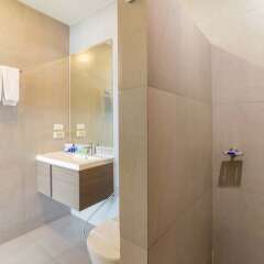 Отель Icheck Inn Skyy Residence Sukhumvit 1 Бангкок ванная фото 2