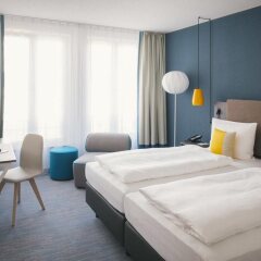 Отель Vienna House Easy Leipzig Германия, Лейпциг - 2 отзыва об отеле, цены и фото номеров - забронировать отель Vienna House Easy Leipzig онлайн комната для гостей