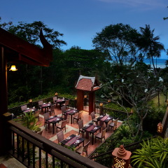 Отель Phi Phi Island Village Beach Resort Таиланд, Краби - 2 отзыва об отеле, цены и фото номеров - забронировать отель Phi Phi Island Village Beach Resort онлайн балкон