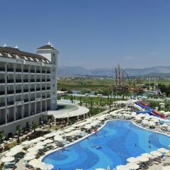 Отель Lake & River Side - All Inclusive бассейн
