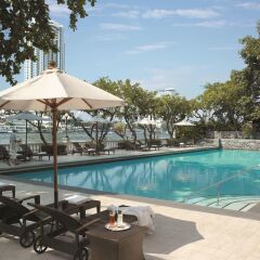 Отель Shangri-la Bangkok бассейн фото 3