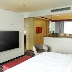 Отель Radisson Blu Media Harbour Hotel, Düsseldorf Германия, Дюссельдорф - отзывы, цены и фото номеров - забронировать отель Radisson Blu Media Harbour Hotel, Düsseldorf онлайн удобства в номере