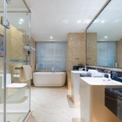 Отель Howard Johnson Wyndham Leonora plzaz Shanghai Китай, Шанхай - отзывы, цены и фото номеров - забронировать отель Howard Johnson Wyndham Leonora plzaz Shanghai онлайн ванная