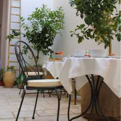 Отель Dimora Le Tre Muse Bed & Breakfast Лечче фото 5