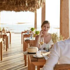 Отель Grecotel Olympia Riviera and Aqua Park Греция, Андравида-Киллини - отзывы, цены и фото номеров - забронировать отель Grecotel Olympia Riviera and Aqua Park онлайн гостиничный бар