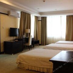 Kingdom Hotel комната для гостей