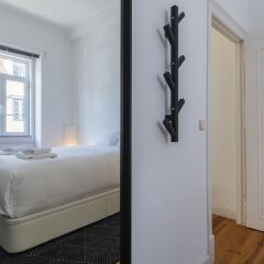 Апартаменты Sunny & Quiet Lisbon Apartment Лиссабон комната для гостей фото 5