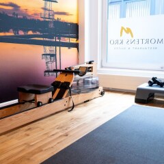 Отель Mortens Kro Restaurant & Suites Дания, Алборг - отзывы, цены и фото номеров - забронировать отель Mortens Kro Restaurant & Suites онлайн фитнесс-зал
