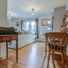 Отель Bright, Spacious 2BR Ancoats Apt for 4 W/balcony Великобритания, Манчестер - отзывы, цены и фото номеров - забронировать отель Bright, Spacious 2BR Ancoats Apt for 4 W/balcony онлайн в номере фото 2