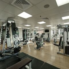 Number One Tower Suites Hotel фитнесс-зал фото 4