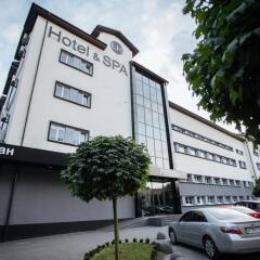 LH Hotel & SPA парковка
