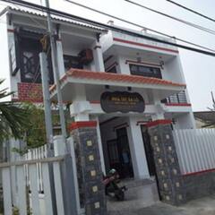 Отель Backpackers Home городской автобус