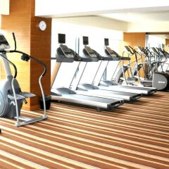 Renaissance Chengdu Hotel фитнесс-зал