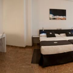 Отель Quo Eraso Aparthotel Испания, Мадрид - 9 отзывов об отеле, цены и фото номеров - забронировать отель Quo Eraso Aparthotel онлайн